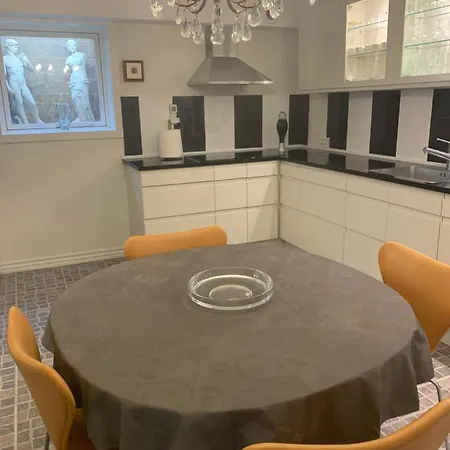 Гостевой дом Skovbakkegaardens Bed & Bath - Vaerelser Med Eget Bad 3*